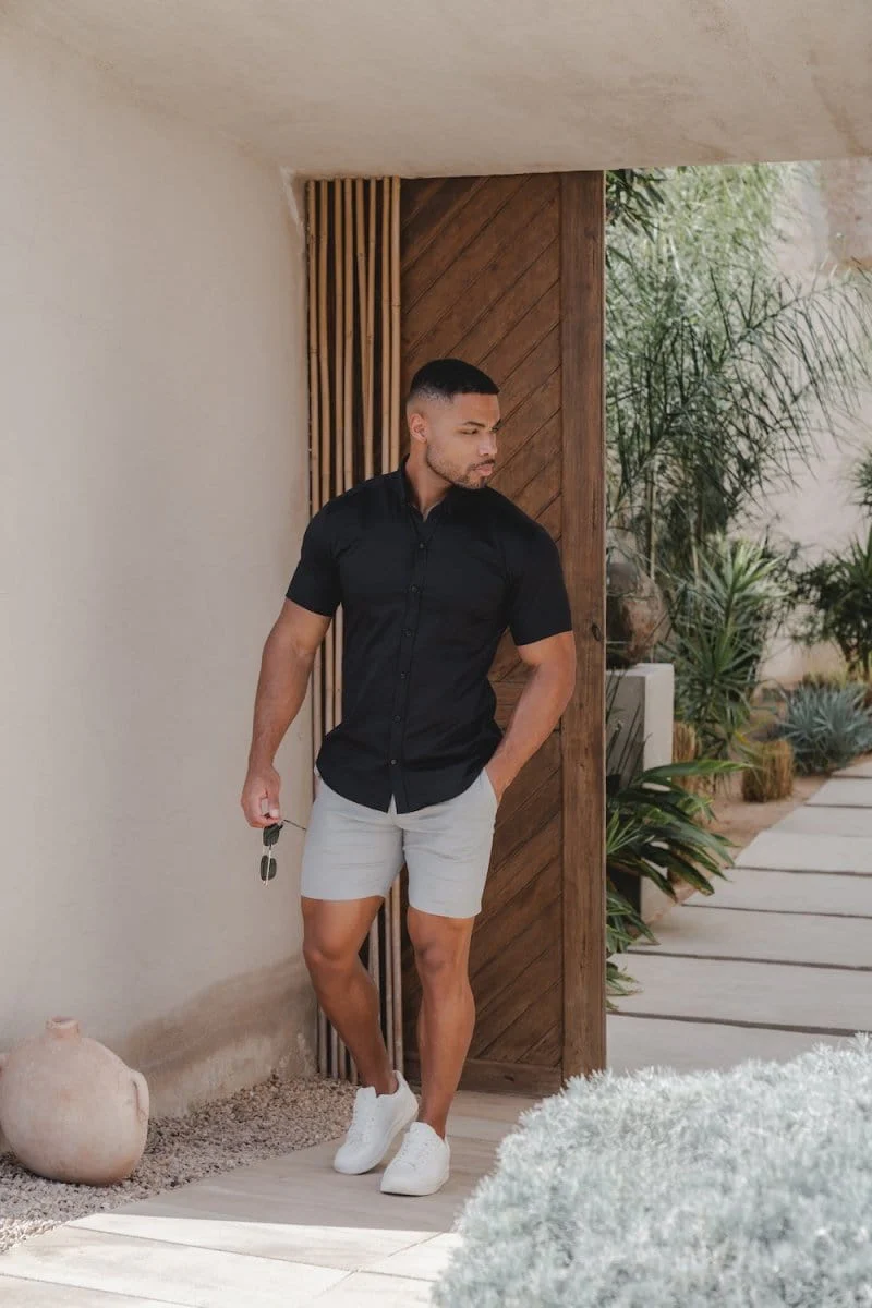 Muscle Fit Stretch Chino Shorts in Pale Grey - Image 4